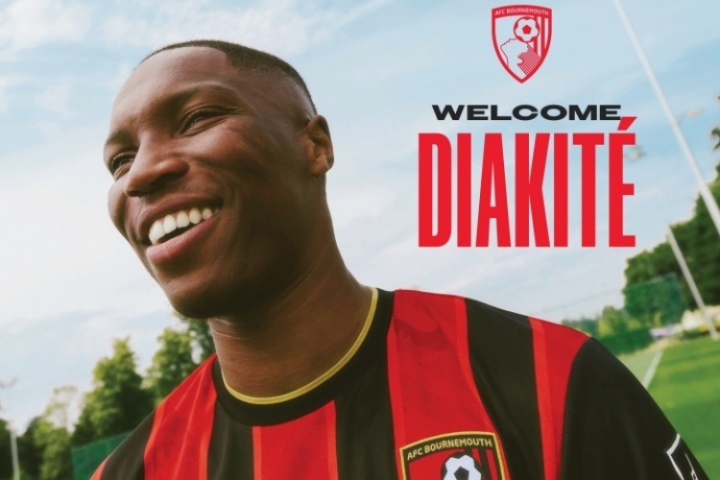 进货！伯恩茅斯官方：24岁后卫迪亚克特加盟，转会费3500万+500万