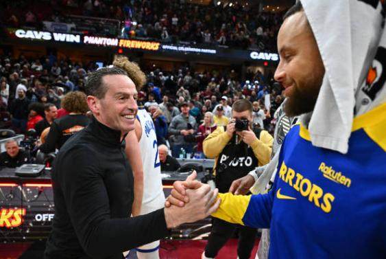 pg电子下载-【观察】后詹皇时代最强骑士崛起：十连胜唯一不败