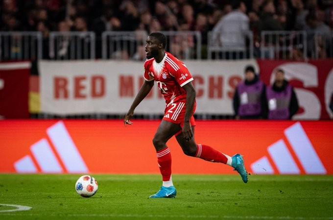 法尔克：我和于帕本人谈过，感觉他对完成续约相当有信心